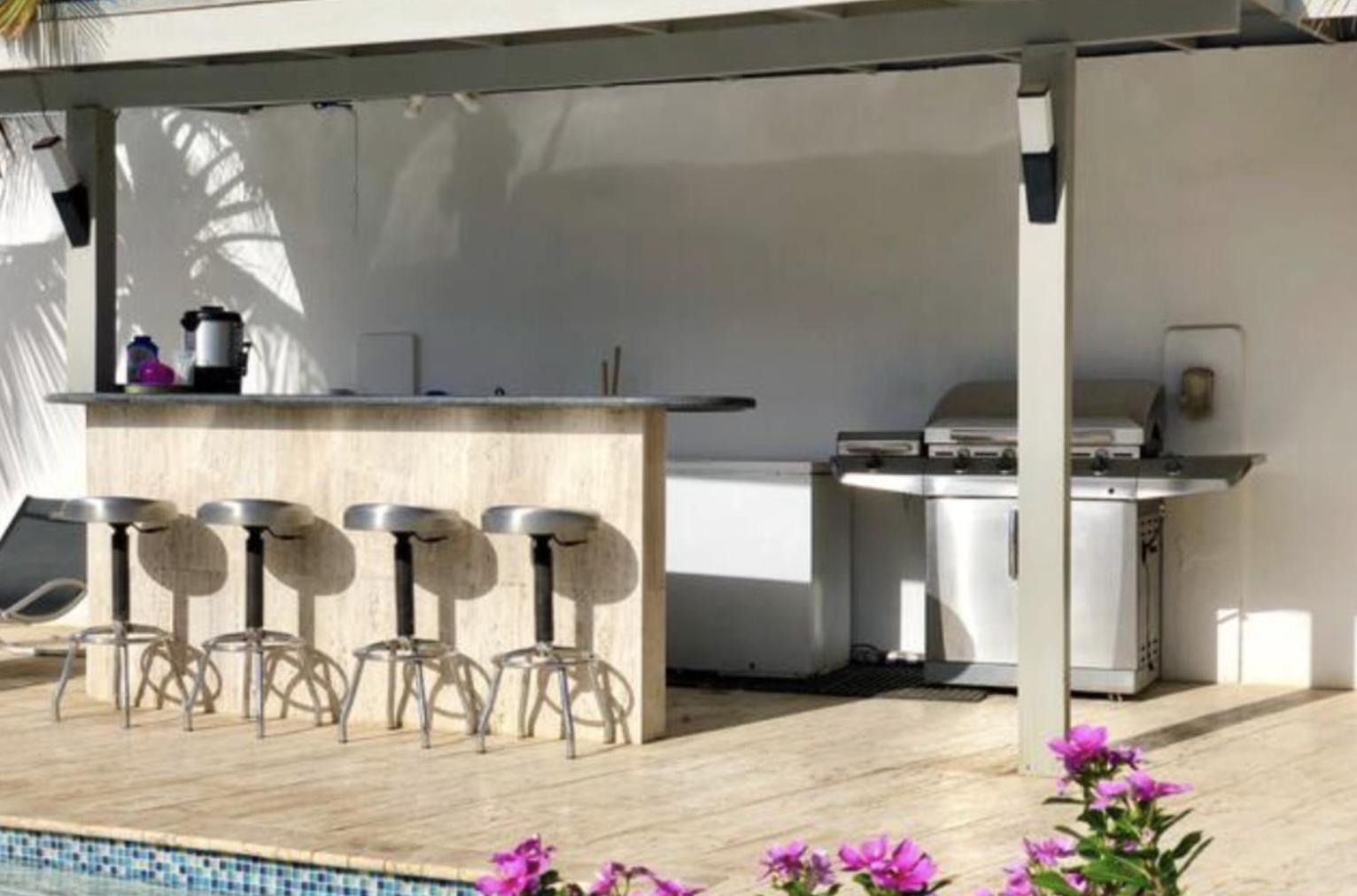 Genesis Apartments Палм Бийч Екстериор снимка